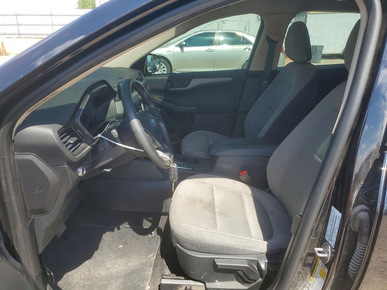 2020 Ford Escape S - Фото 7