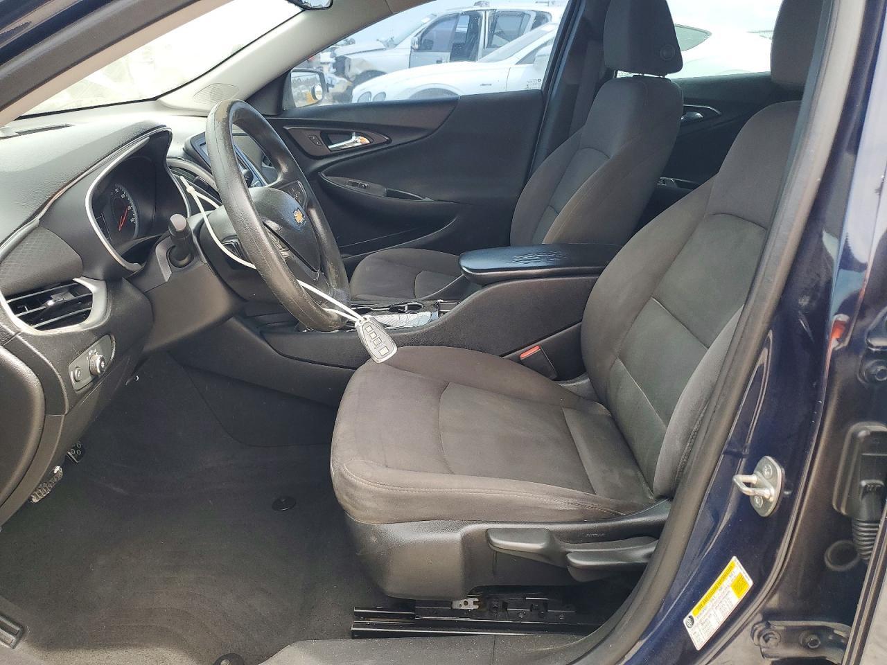 2017 Chevrolet Malibu Ls - Фото 7