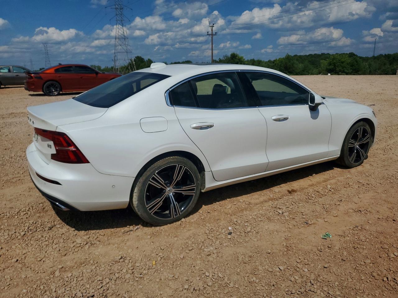 2022 Volvo S60 B5 Inscription - Image 3