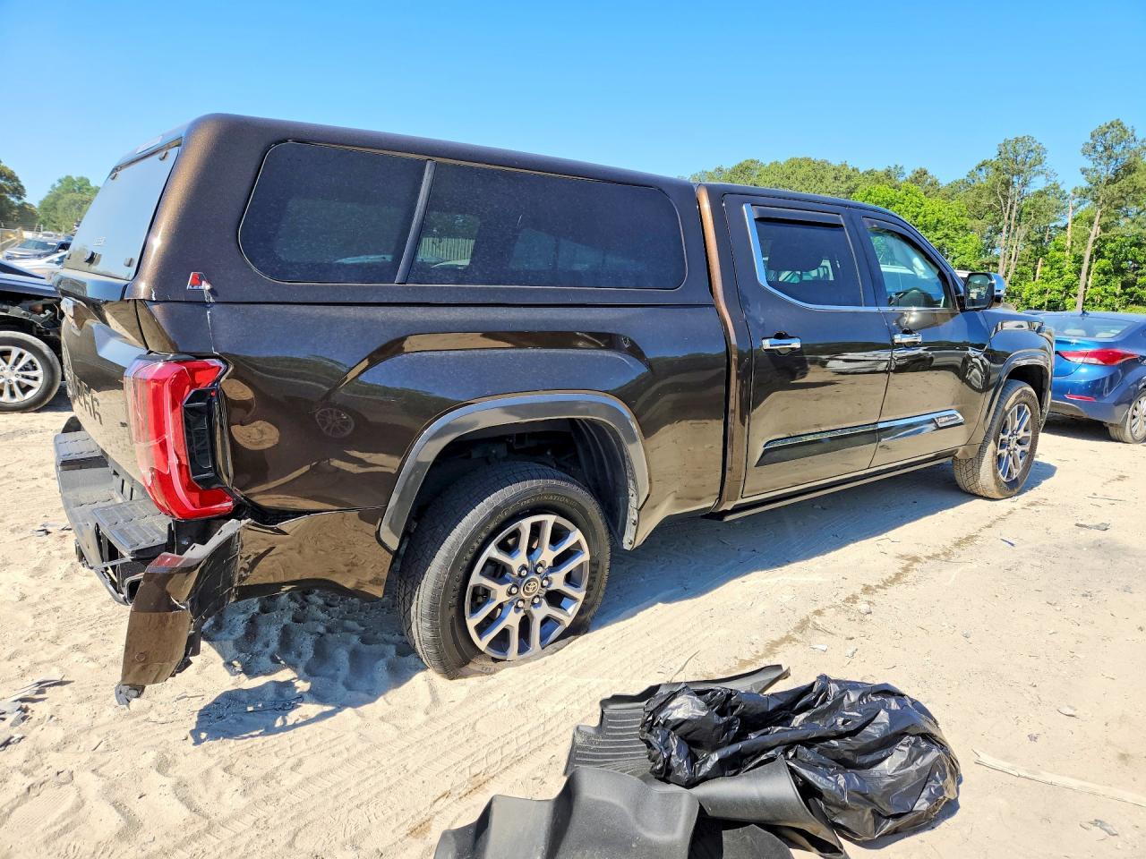 2022 Toyota Tundra 1794 Edition - Фото 3