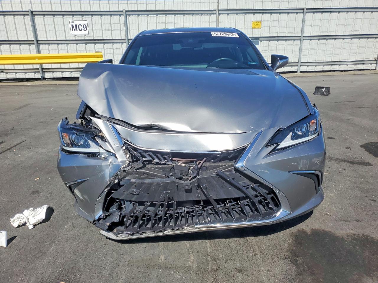 2019 Lexus Es 300H - Фото 5