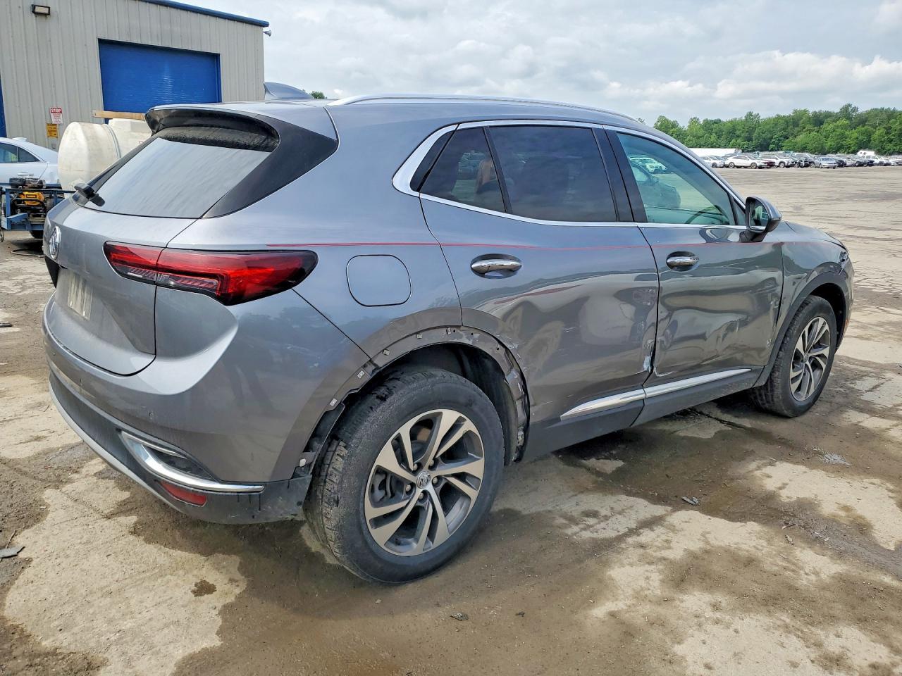 2022 Buick Envision Essence - Фото 3