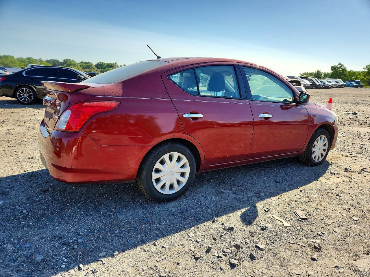 2019 Nissan Versa Sv - Фото 3