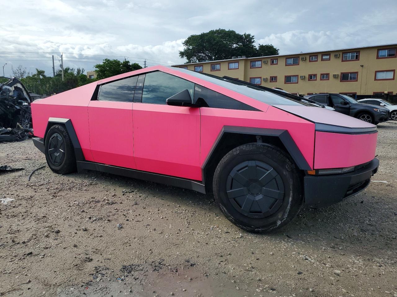 2024 Tesla Cybertruck - Фото 4