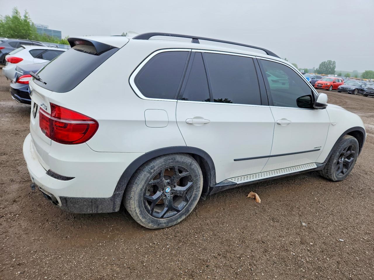 2011 BMW X5 xDrive50I - Фото 3