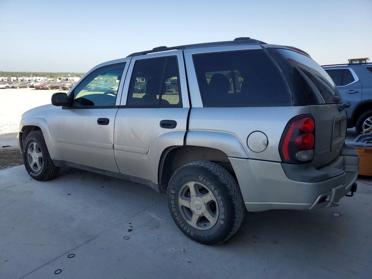 2006 Chevrolet Trailblazer Ls - Фото 2