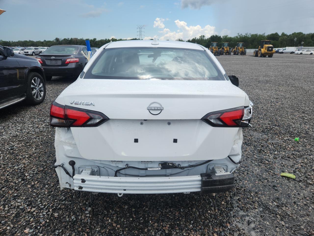 2025 Nissan Versa Sv - Фото 6