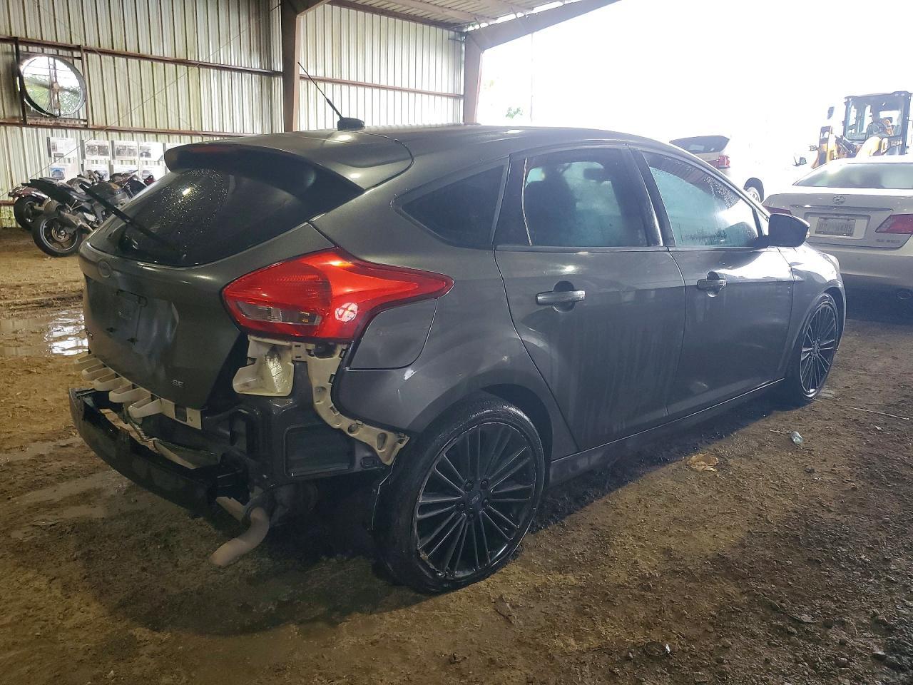 2016 Ford Focus Se - Image 3