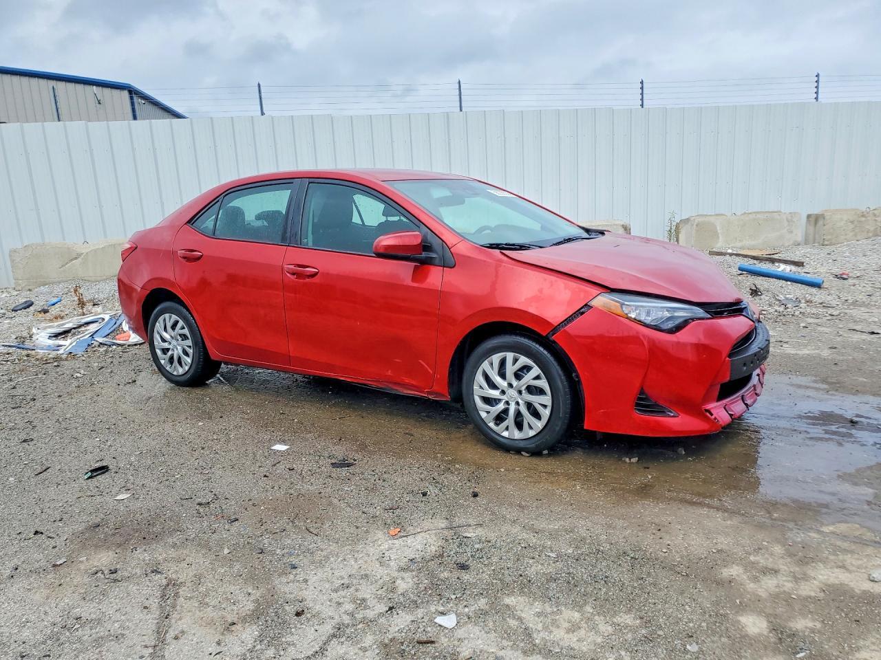 2017 Toyota Corolla Le - Фото 4