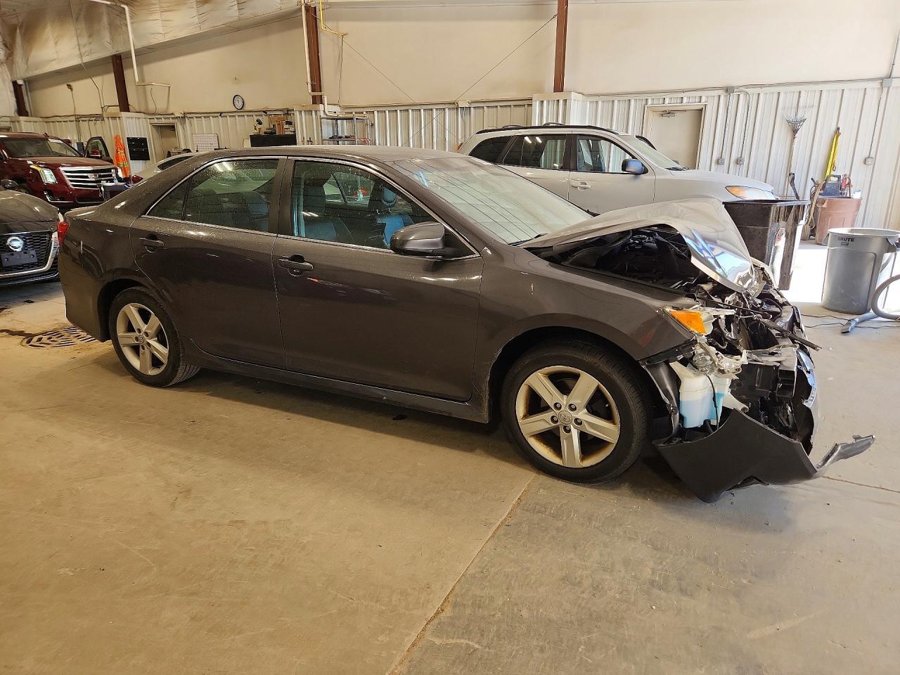 2013 Toyota Camry Se - Фото 4