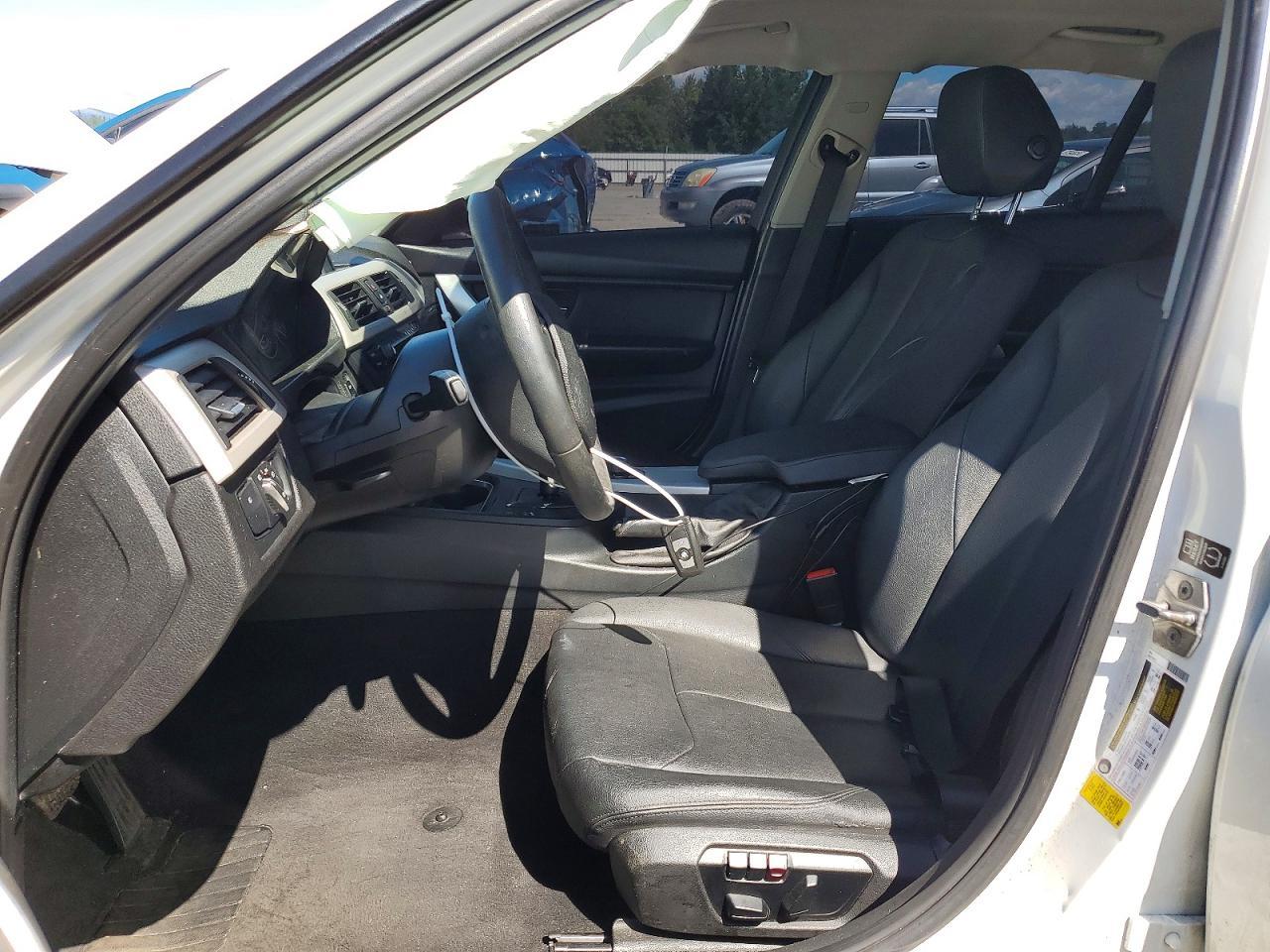 2015 BMW 320 I - Фото 7