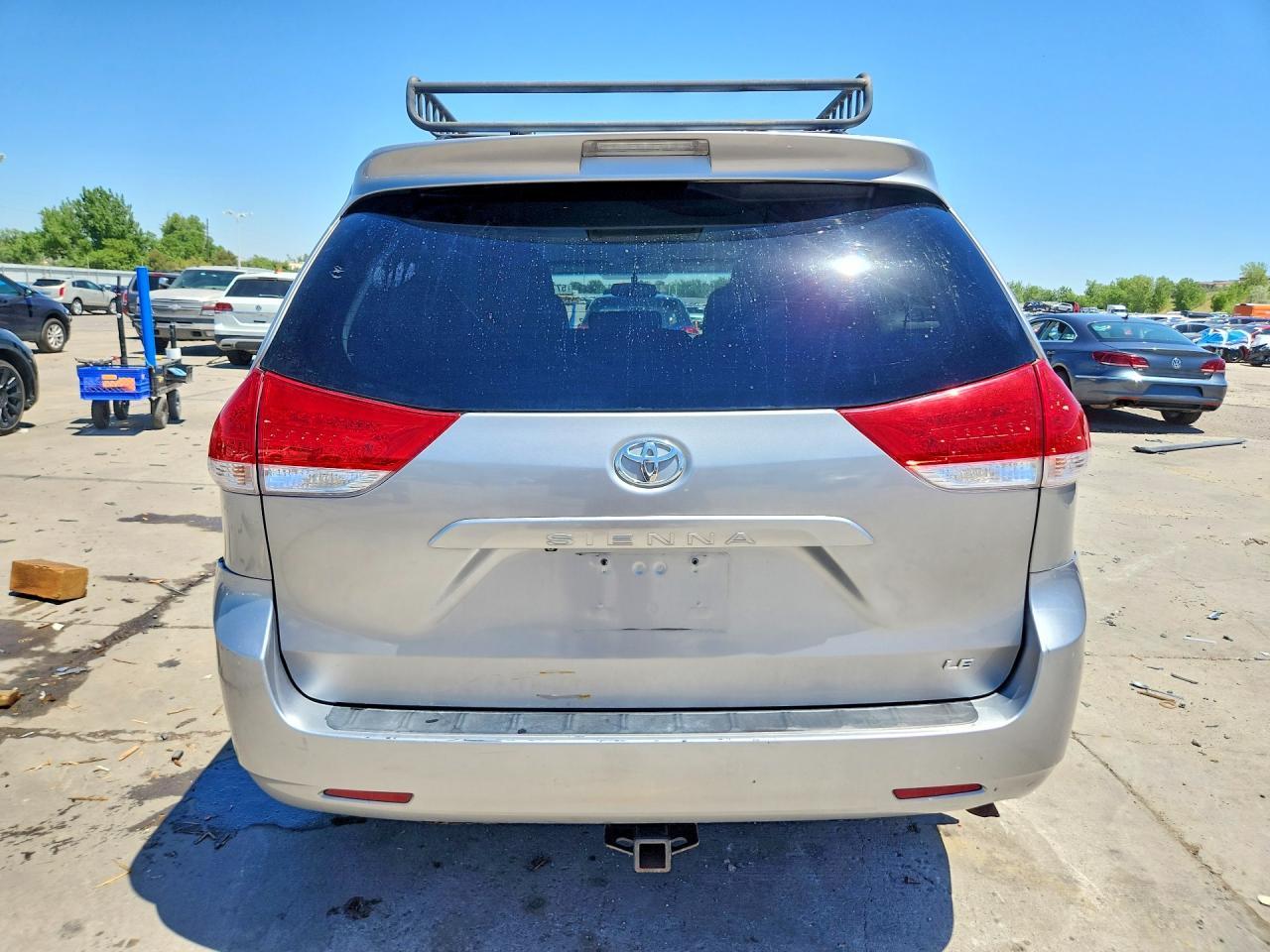 2012 Toyota Sienna Le - Image 6