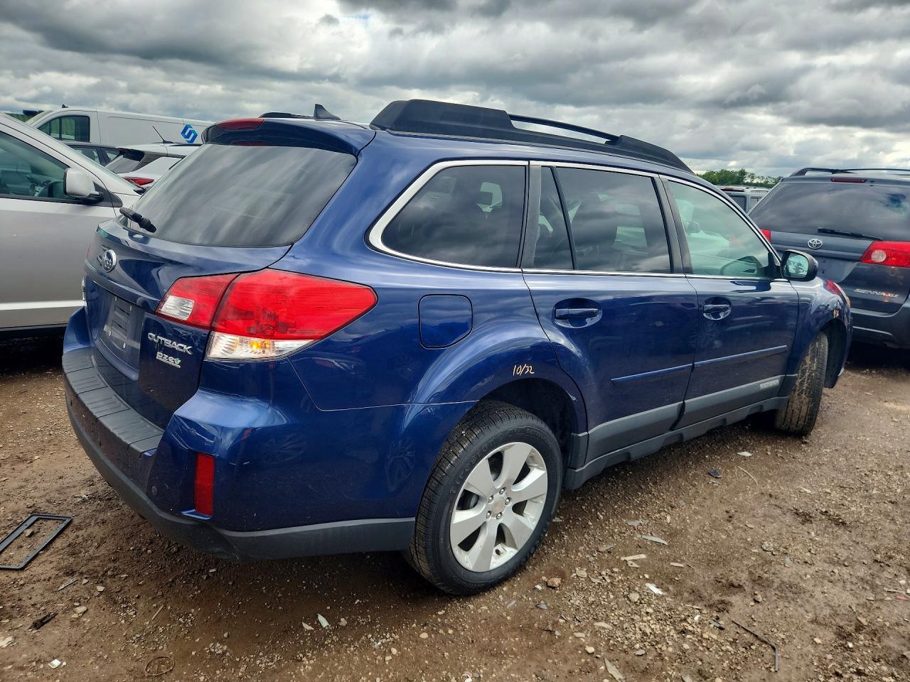 2011 Subaru Outback 2.5I Limited - Фото 3