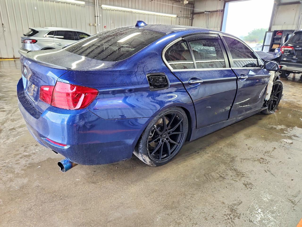 2016 BMW 535 Xi - Фото 3