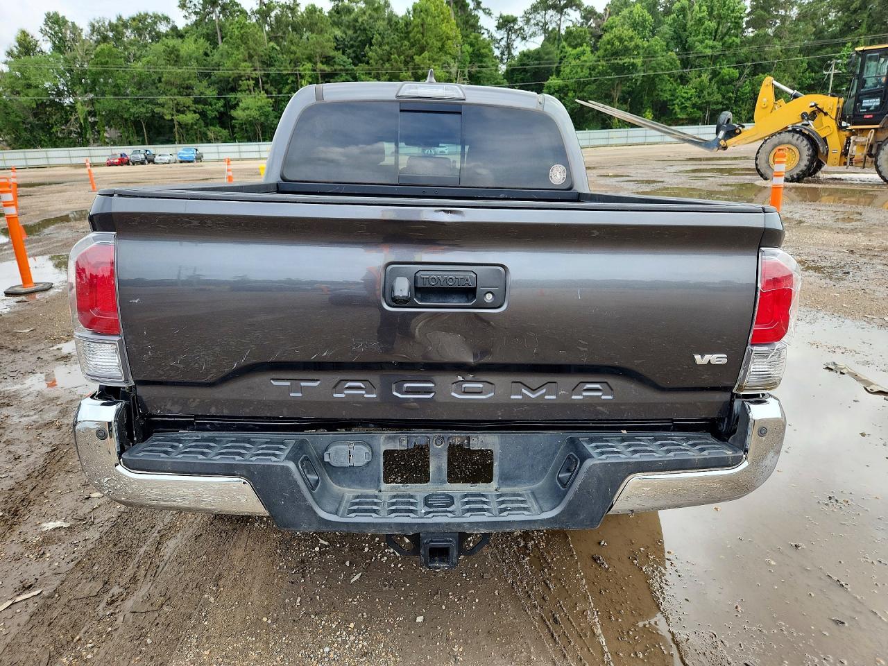 2019 Toyota Tacoma Trd Sport - Image 6
