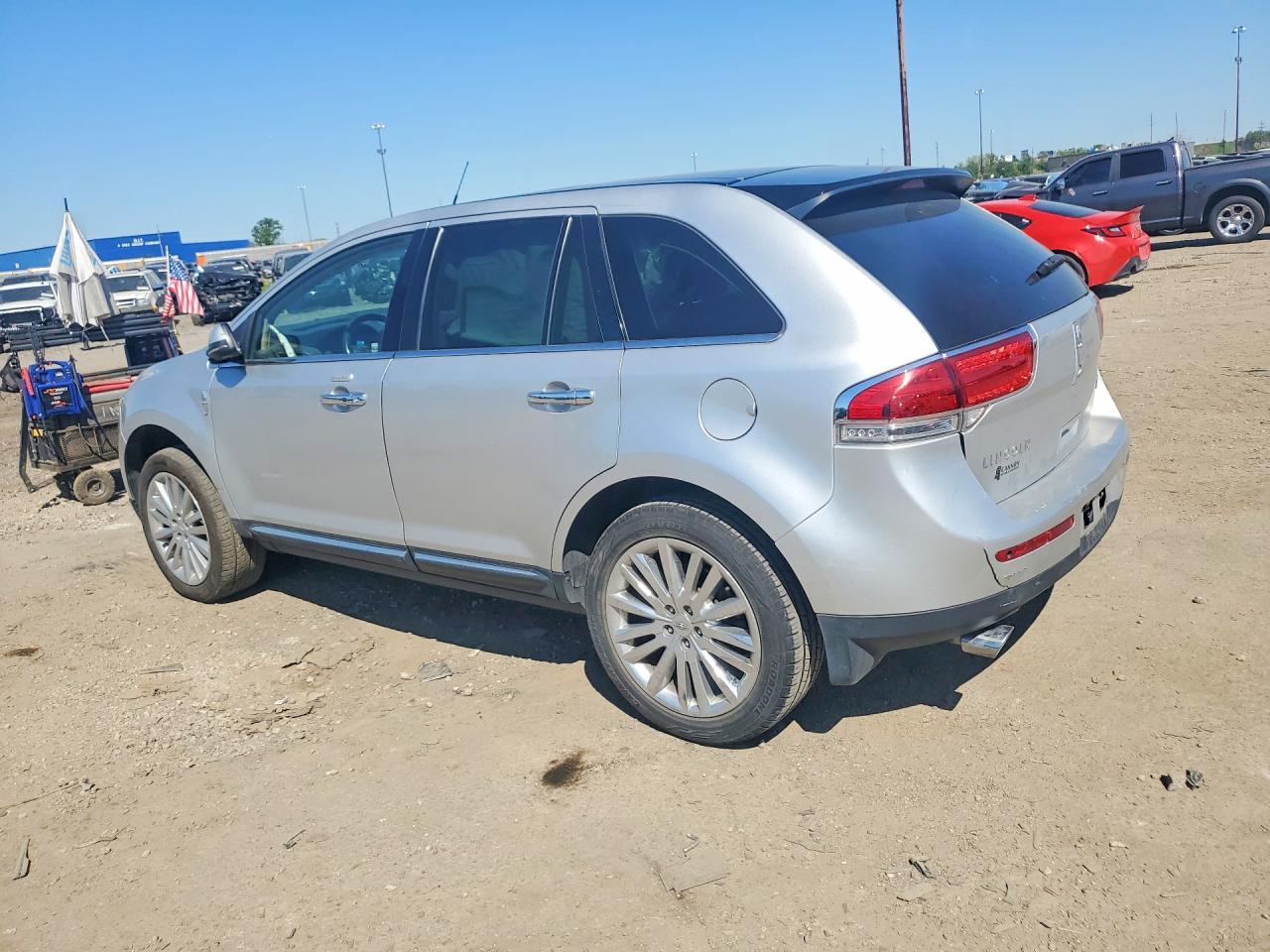 2012 Lincoln Mkx - Image 2