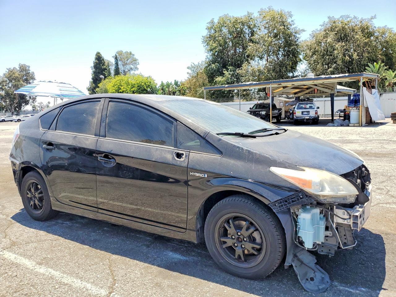 2012 Toyota Prius Three - Фото 4