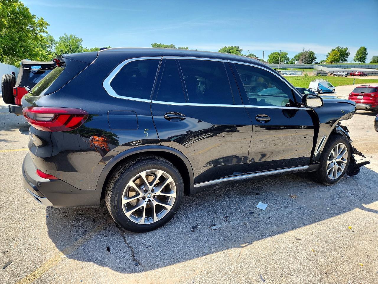 2022 BMW X5 xDrive40I - Фото 3