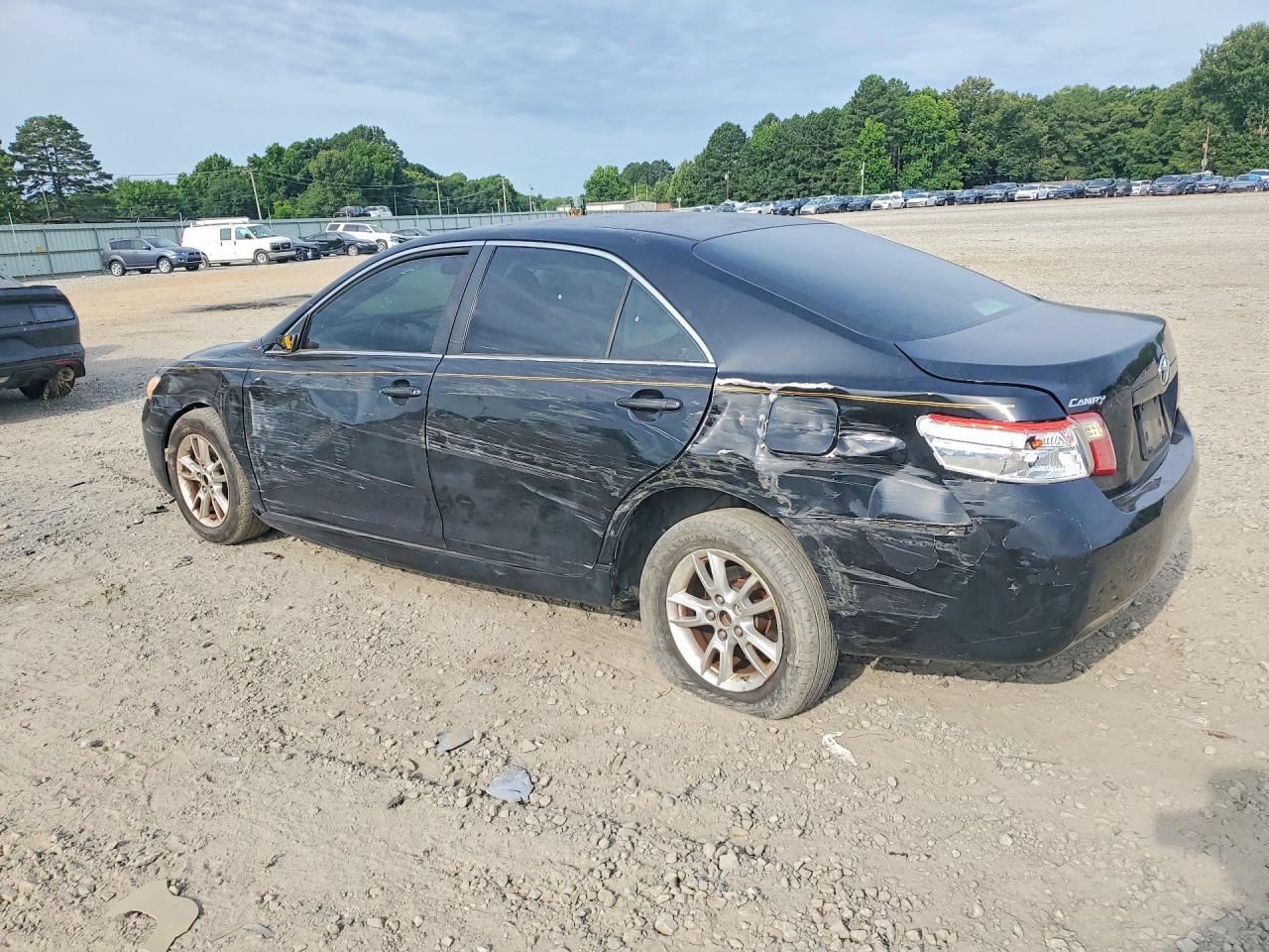 2007 Toyota Camry Le - Image 2