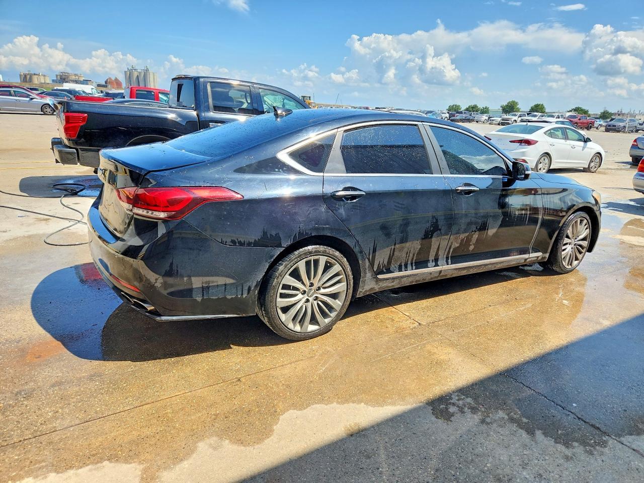 2015 Hyundai Genesis 5.0L - Image 3