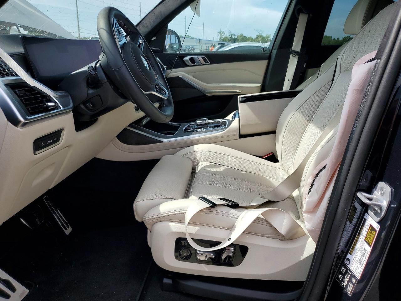 2025 BMW X7 M60I - Image 7