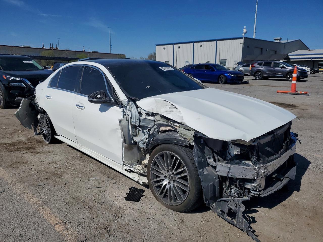 2023 Mercedes-Benz C 300 - Фото 4