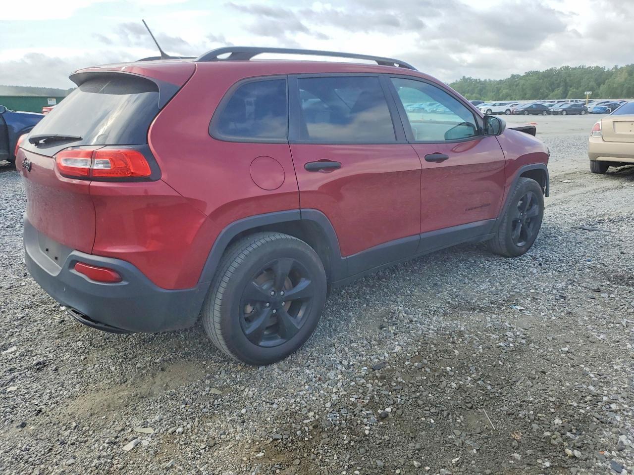 2016 Jeep Cherokee Sport - Фото 3