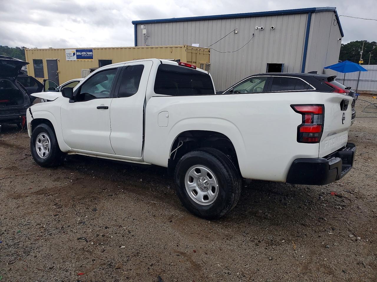 2024 Nissan Frontier S - Image 2
