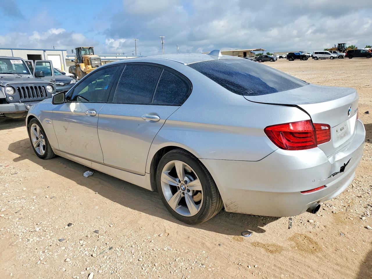 2011 BMW 535 I - Фото 2