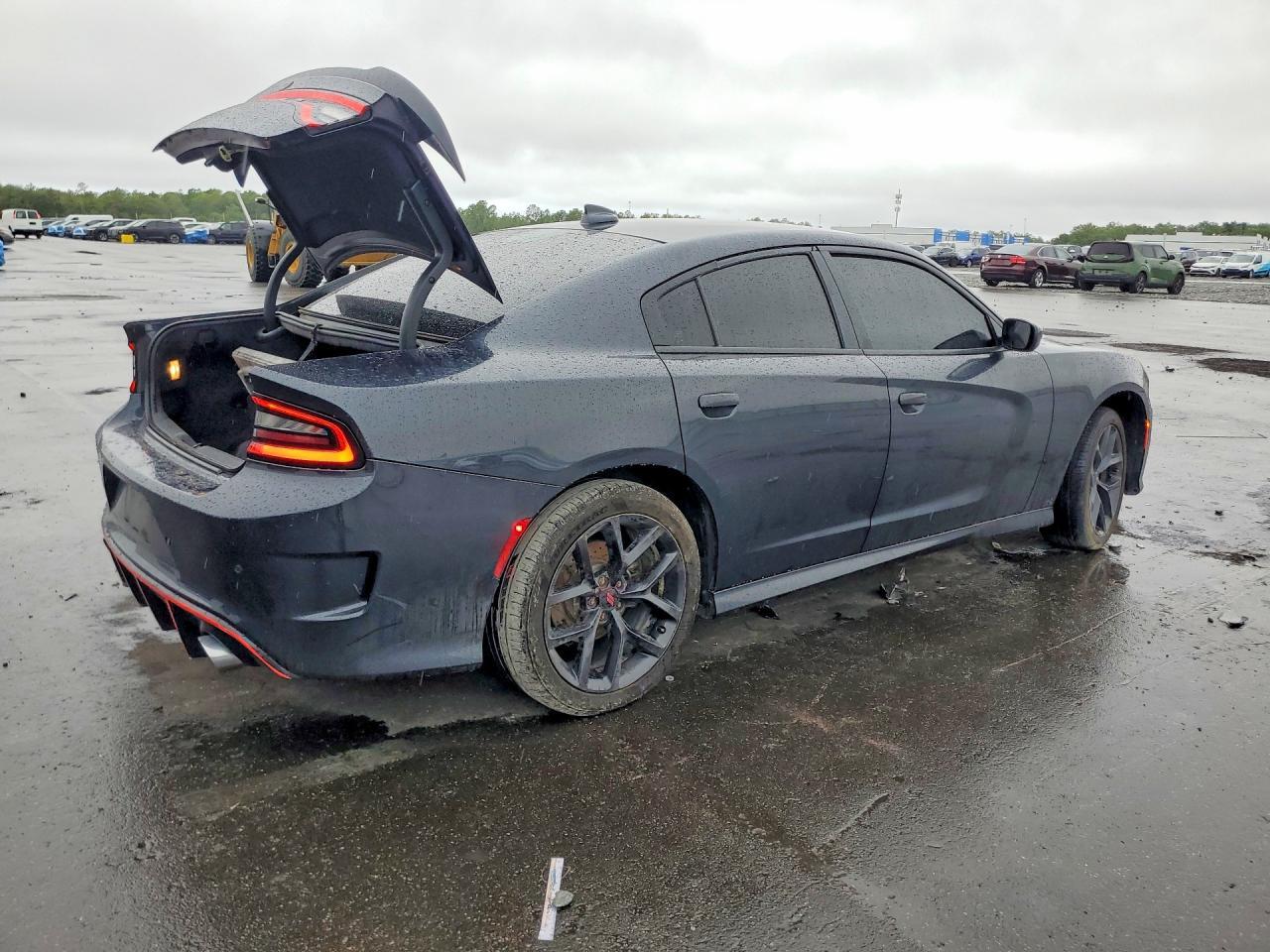 2018 Dodge Charger R - Image 3