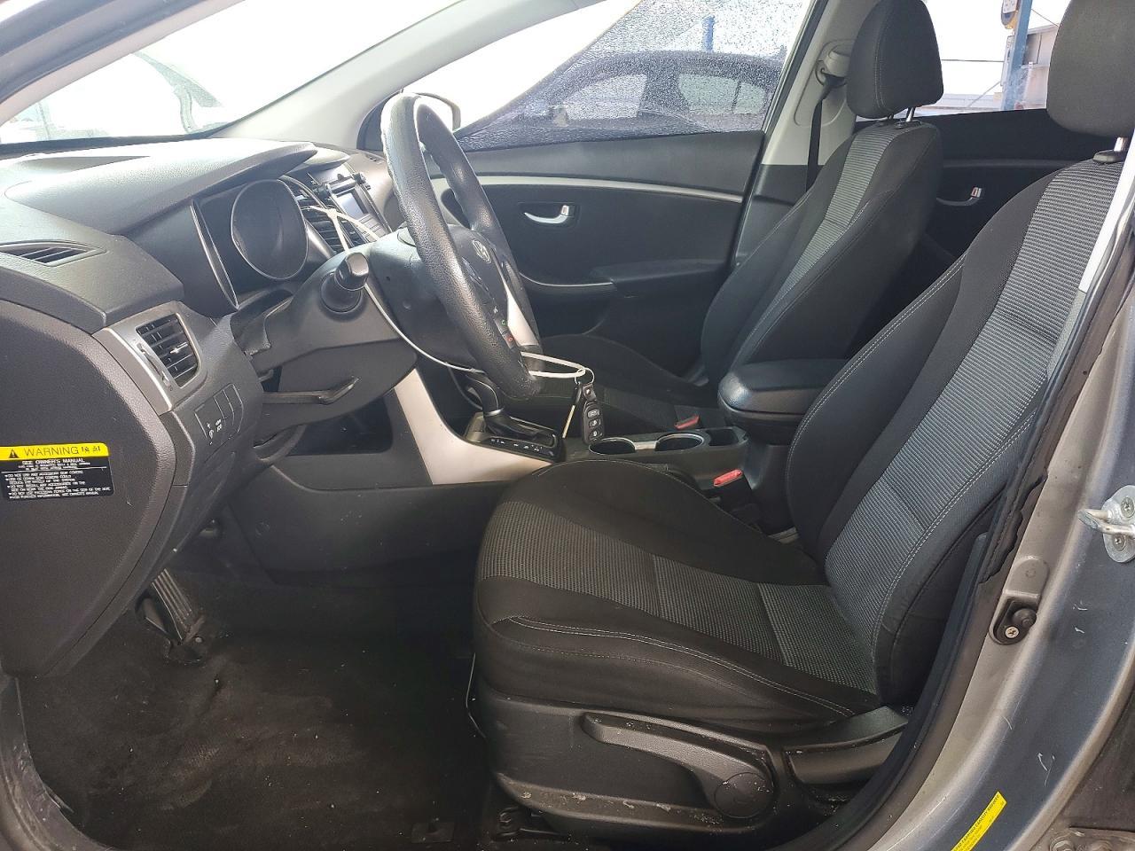 2017 Hyundai Elantra Gt Base - Image 7