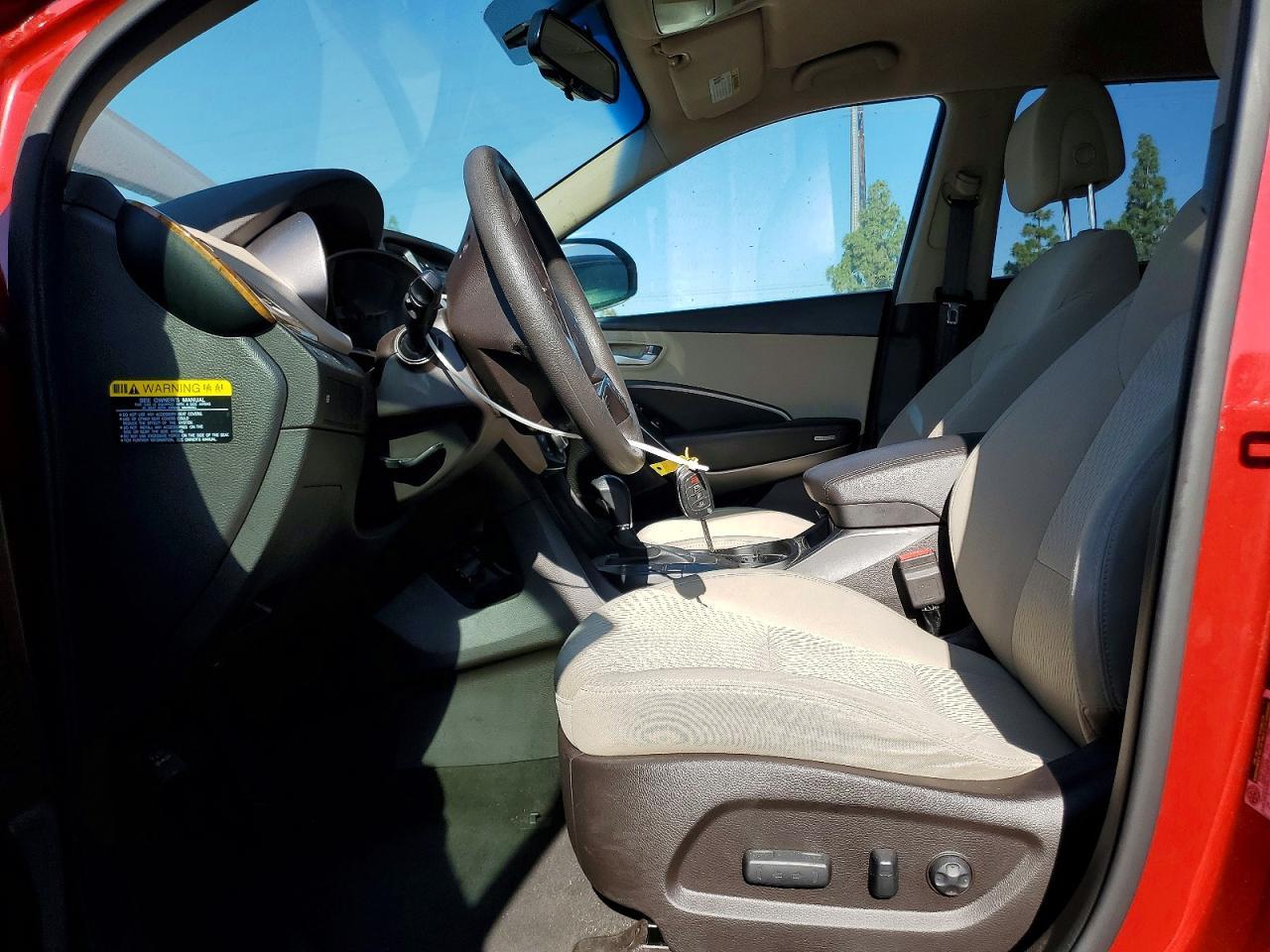 2016 Hyundai Santa Fe - Image 7
