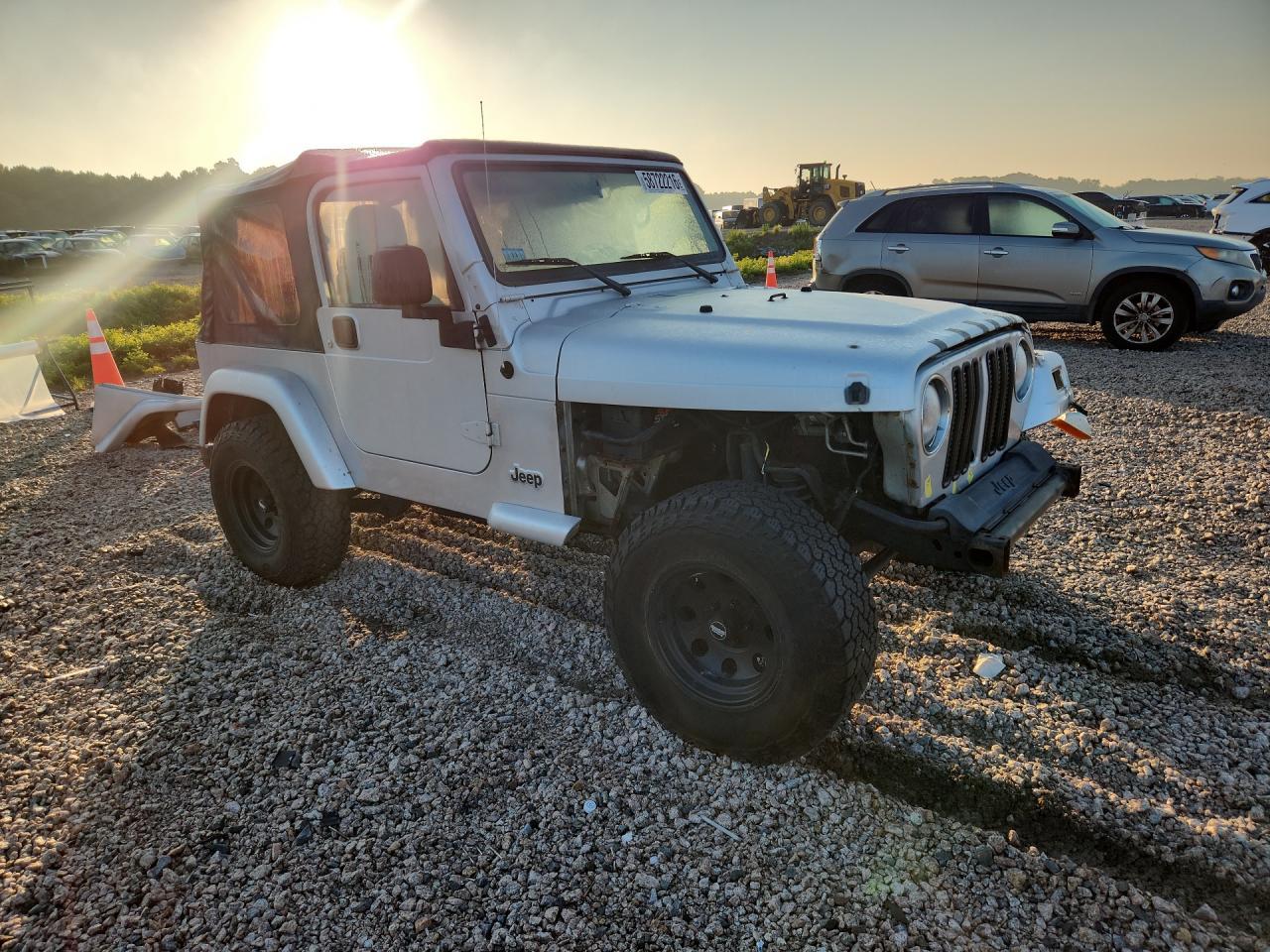 2005 Jeep Wrangler X - Image 4