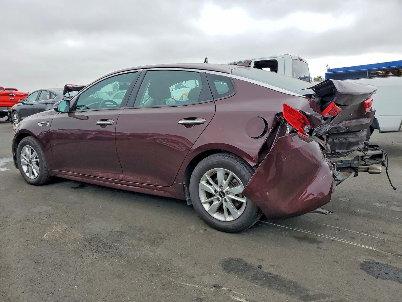 2018 Kia Optima Lx - Фото 2