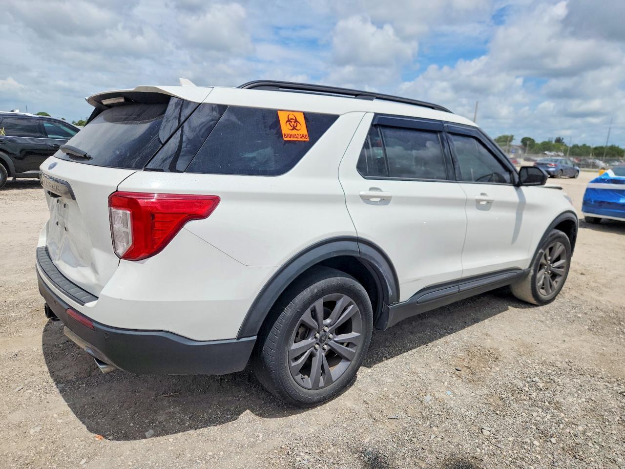 2022 Ford Explorer Xlt - Фото 3
