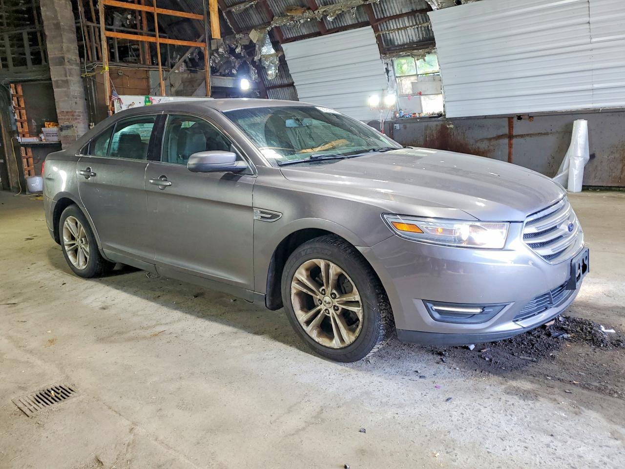 2014 Ford Taurus Sel - Фото 4