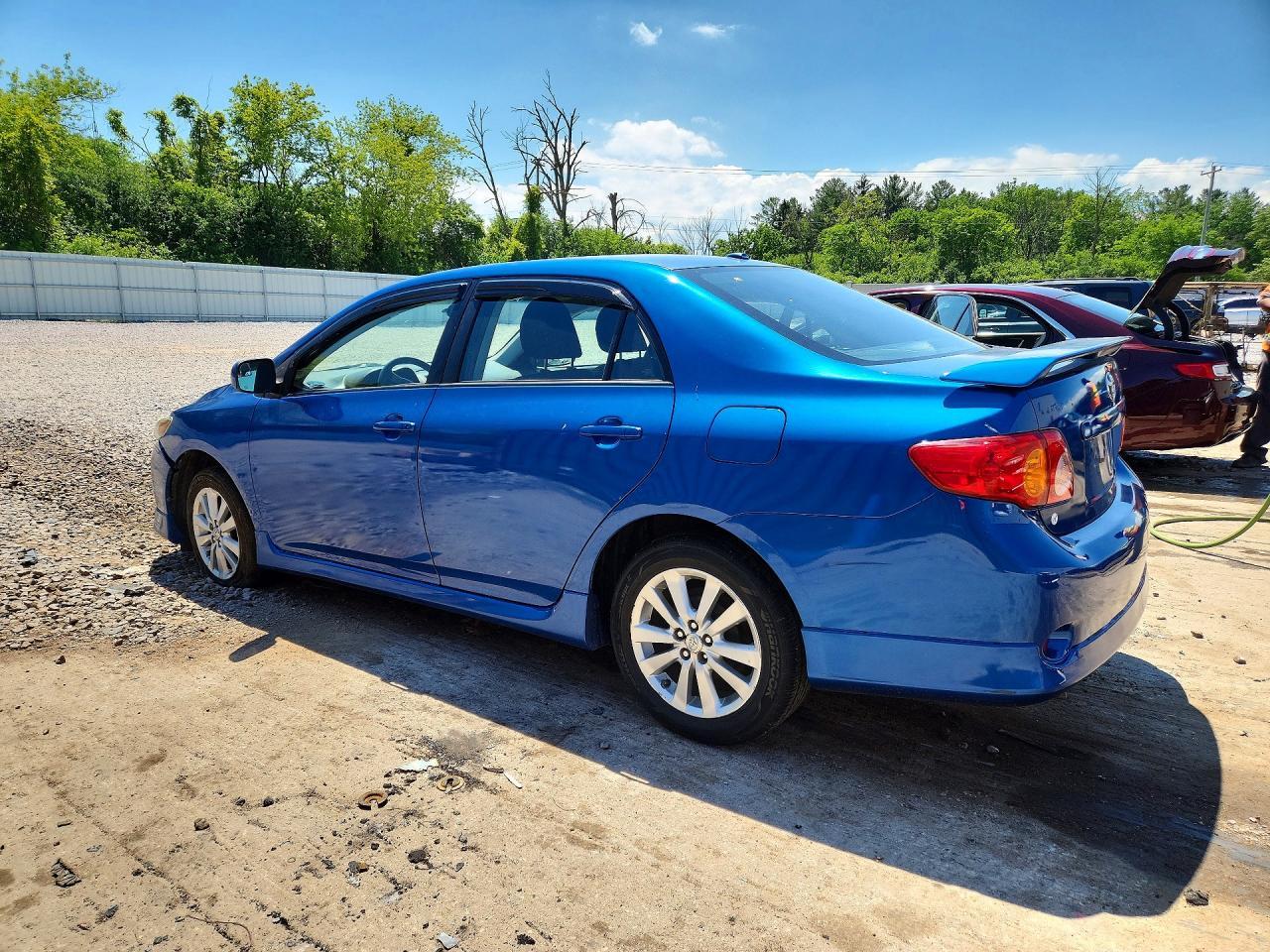 2010 Toyota Corolla S - Фото 2