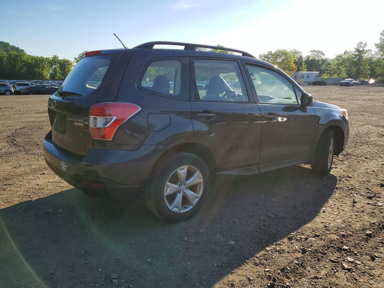 2015 Subaru Forester 2.5I - Image 3