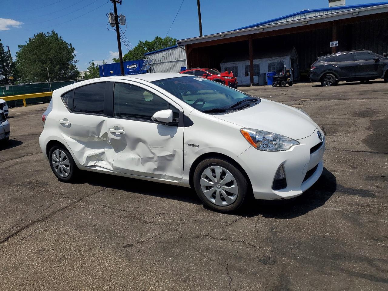 2013 Toyota Prius C Three - Фото 4