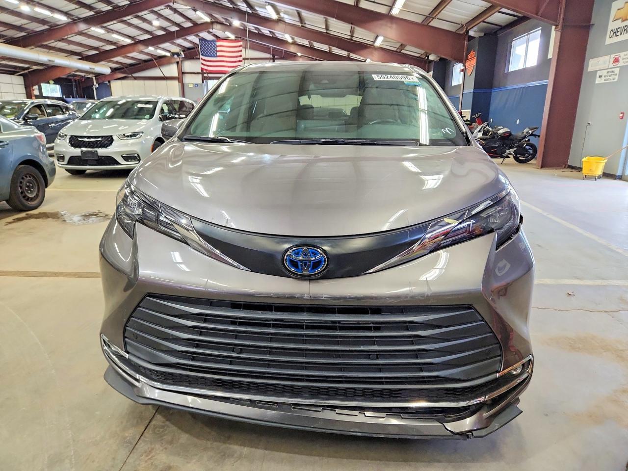 2024 Toyota Sienna Xle 7-Passenger - Фото 5