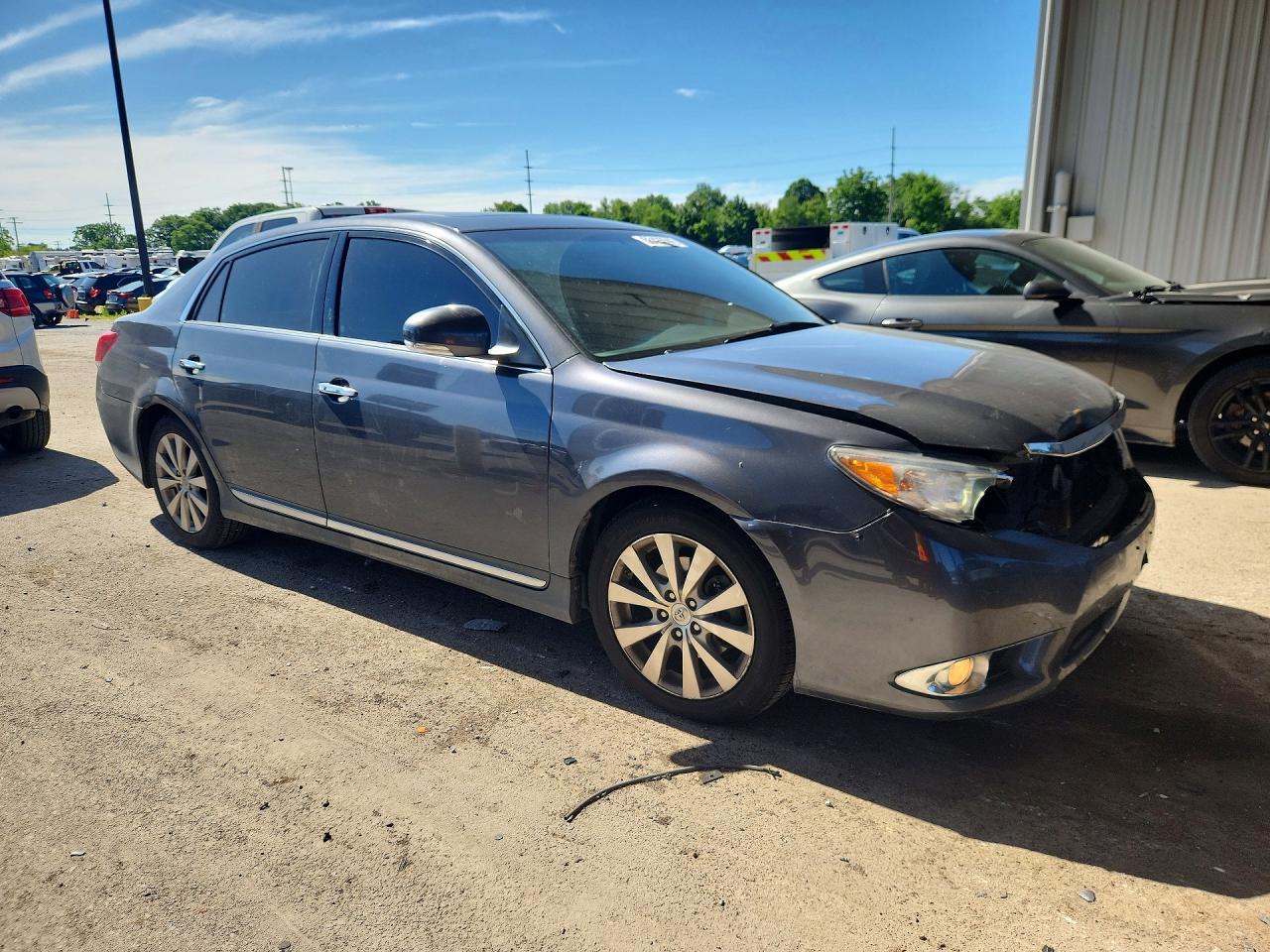2011 Toyota Avalon Limited - Фото 4