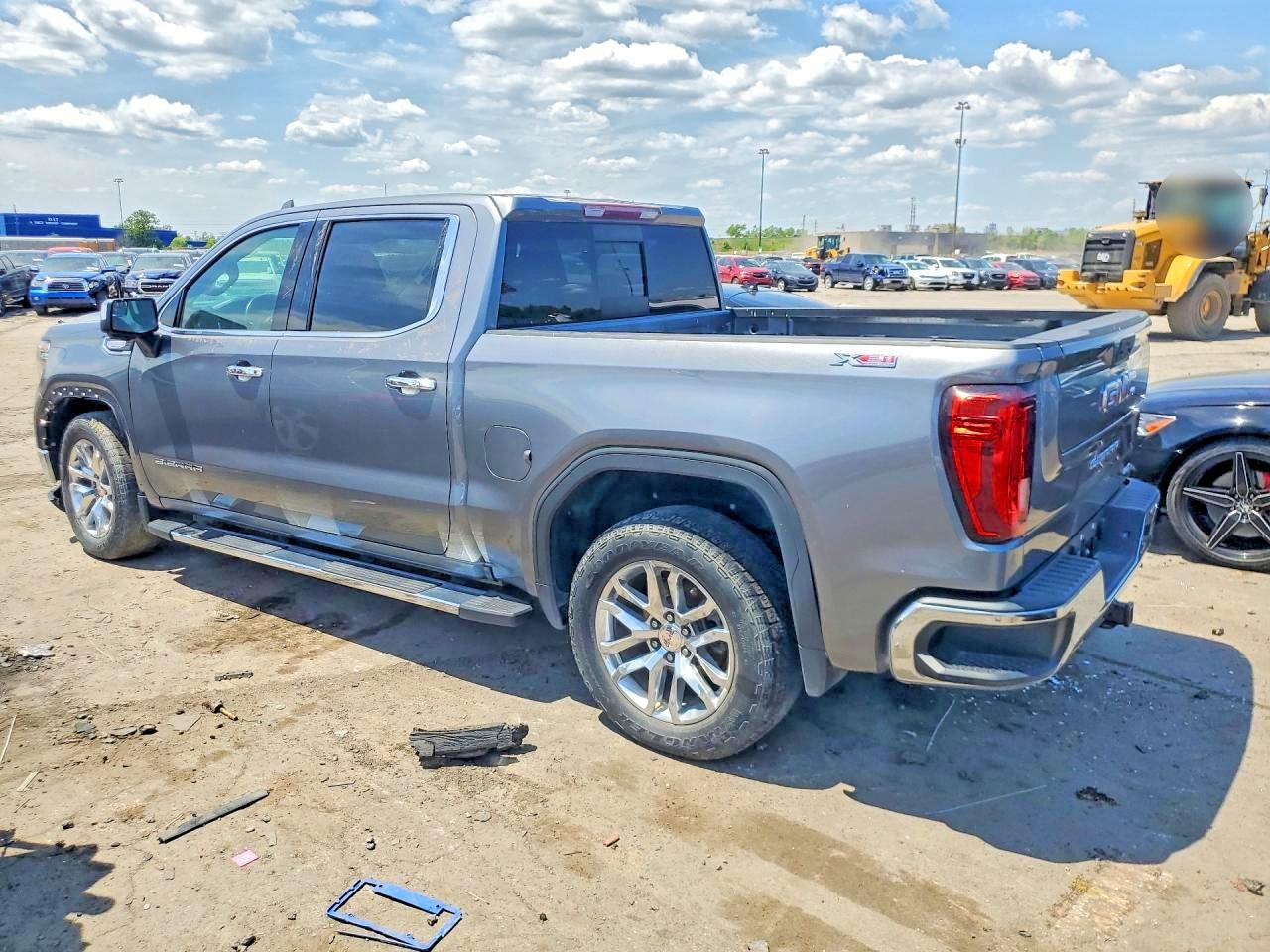2022 GMC Sierra Limited K1500 Slt - Image 2