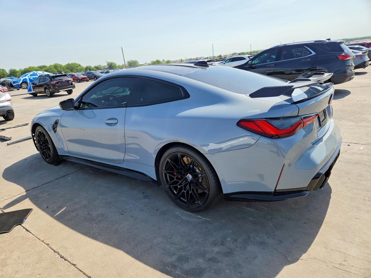 2022 BMW M4 - Фото 2