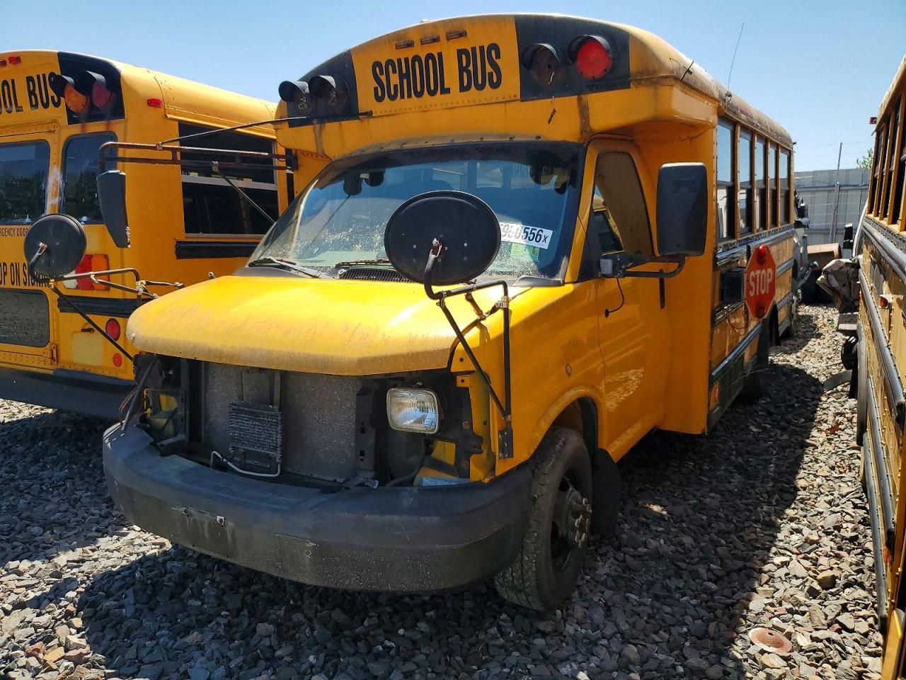 2006 GMC Savana Cut - School Bus - Image 2