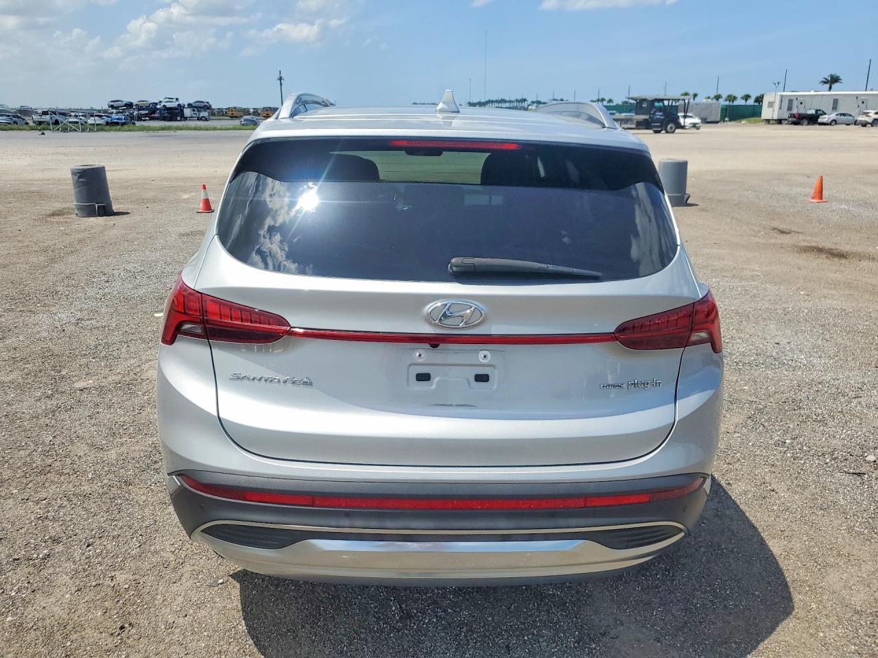 2023 Hyundai Santa Fe Limited - Image 6