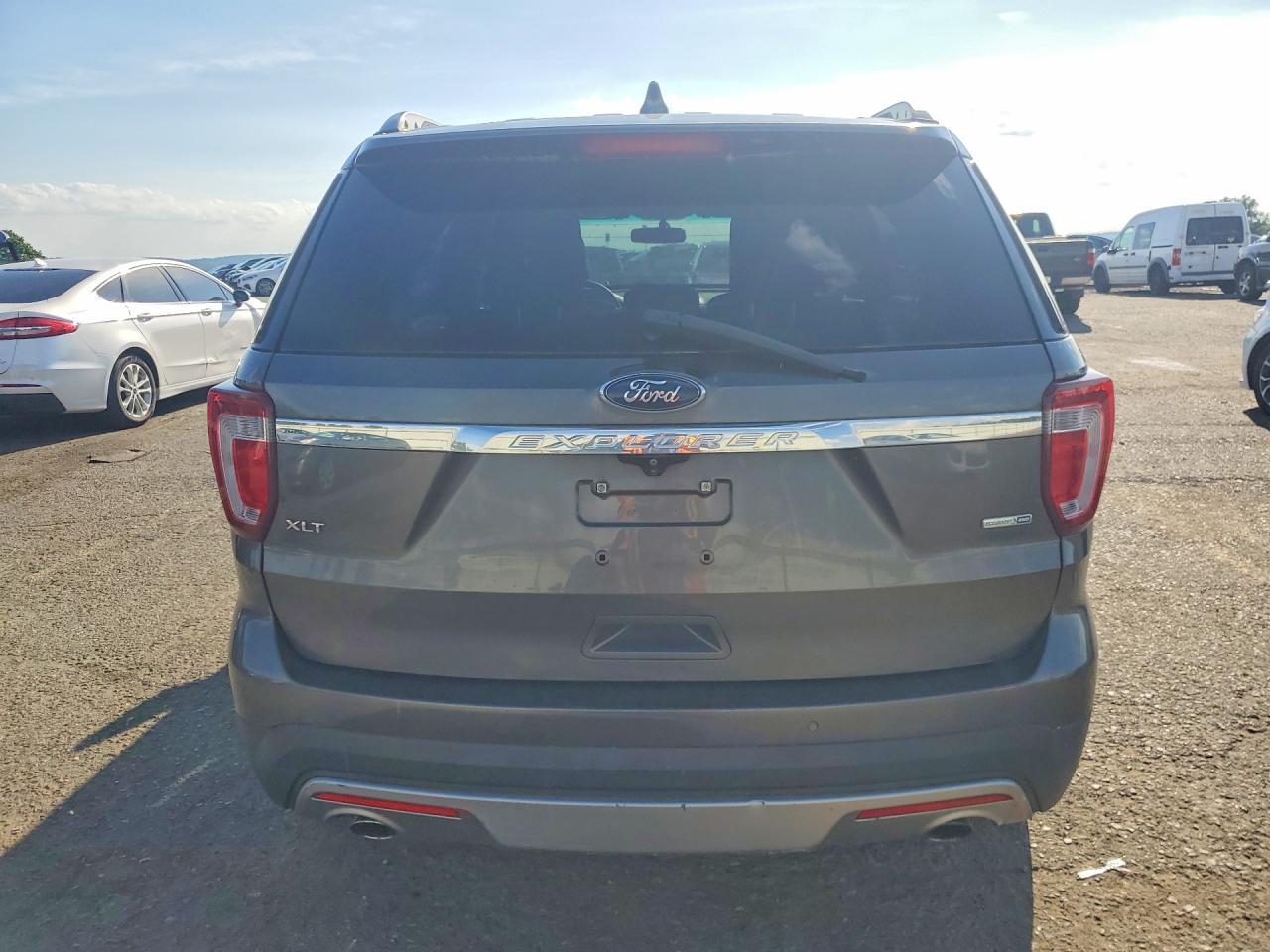 2016 Ford Explorer Xlt - Фото 6