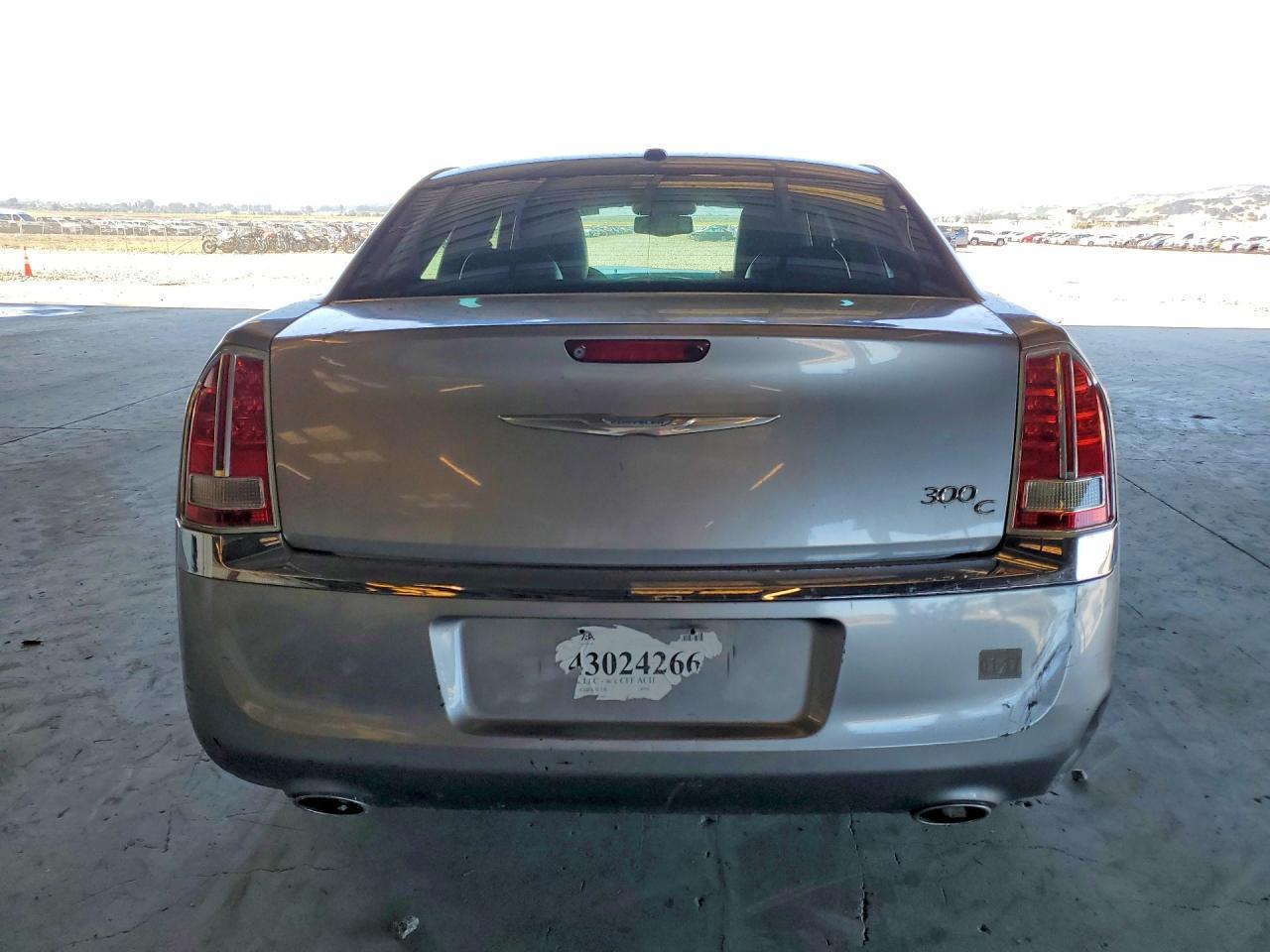 2014 Chrysler 300C - Фото 6