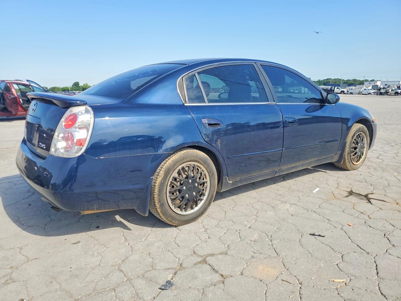 2005 Nissan Altima 2.5 - Фото 3