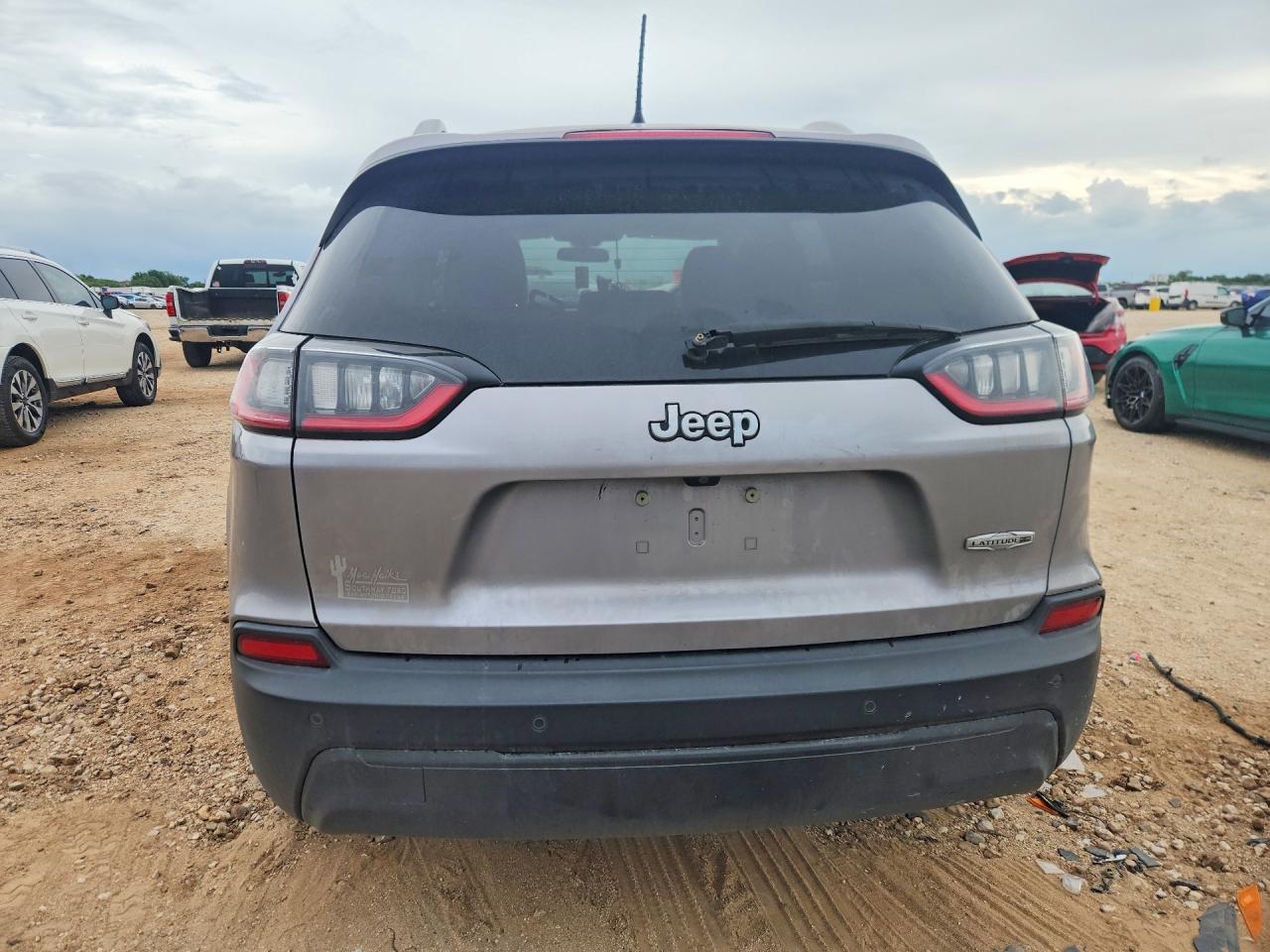 2020 Jeep Cherokee Latitude Plus - Image 6