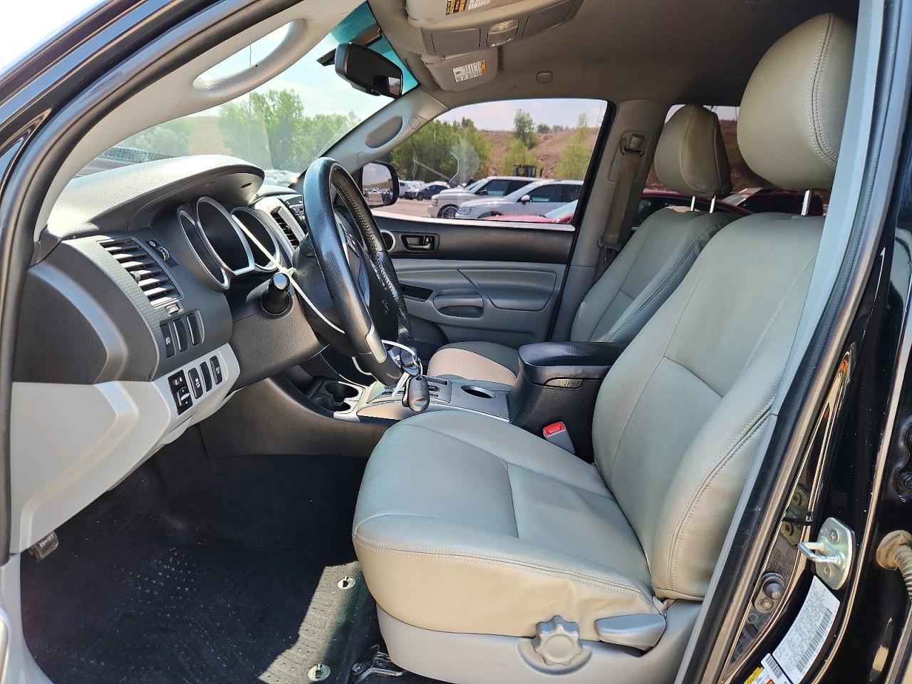 2013 Toyota Tacoma Double Cab - Image 7